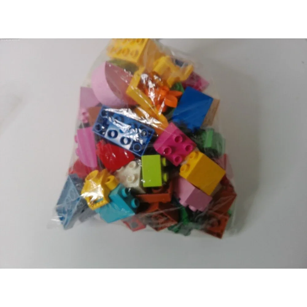1.5 Lbs Assorted Lego Blocks